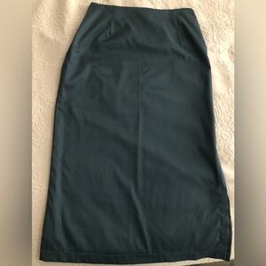 Vero Moda skirt 26 inches wrist by 29 length